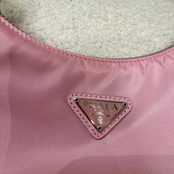 Pink Prada Re-edition nylon bag - Picture 5 of 9